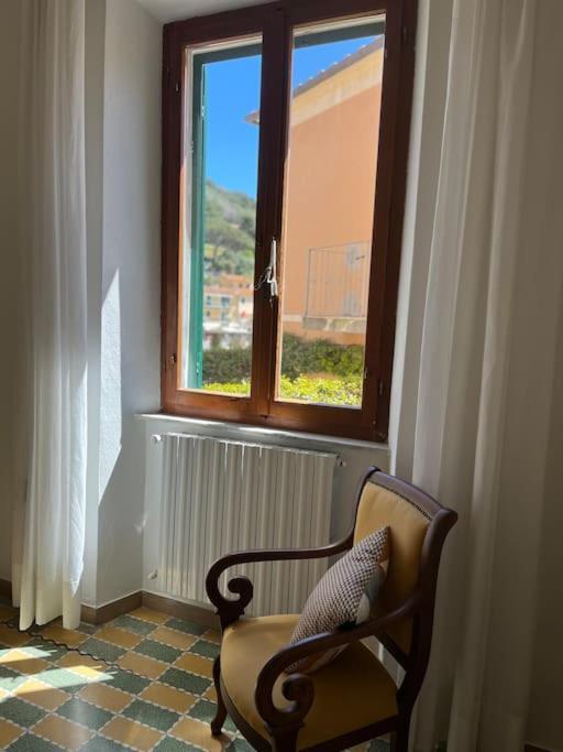 A Casa Di Nonna Anna Apartment Porto Azzurro Exterior photo