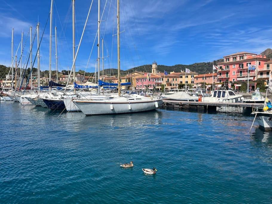 A Casa Di Nonna Anna Apartment Porto Azzurro Exterior photo