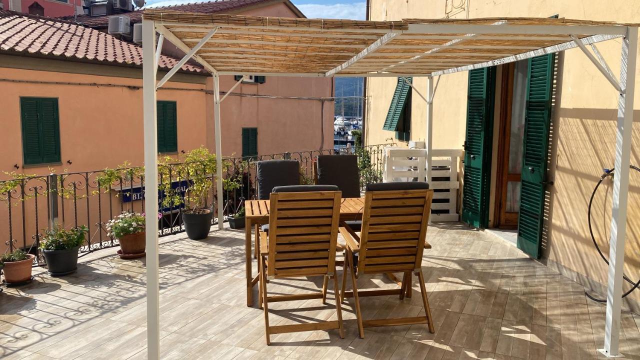 A Casa Di Nonna Anna Apartment Porto Azzurro Exterior photo